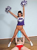tanner-mayes-cheerleader-lesbians-08