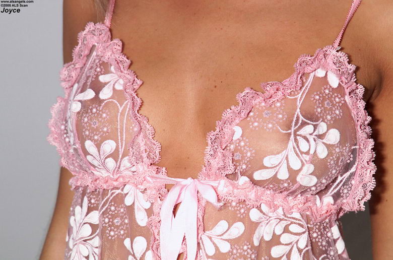 see-through-negligee-tight-pussy_01