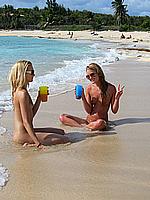 all-girls-beach-pussies_12