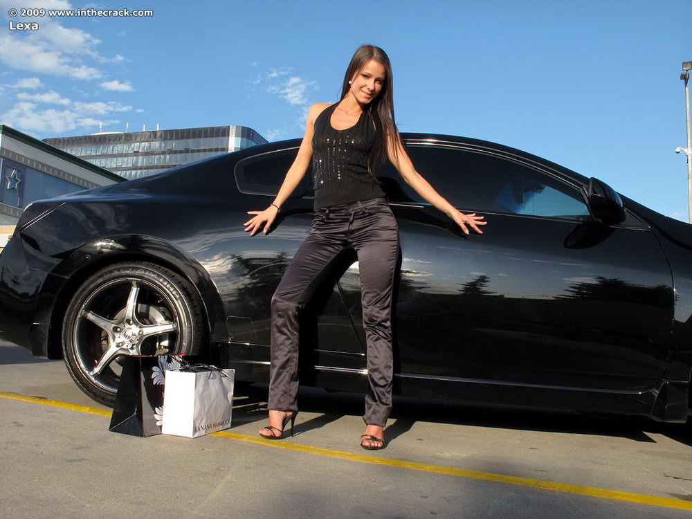369_018_tight-pussy-in-public-hot-cars.jpg
